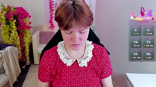 Snapshot of DreamyLuna chatting on 09/25/25, 08:45 DreamyLuna online show from 09/25/25, 08:45