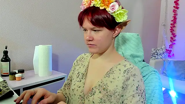 Snapshot of DreamyLuna chatting on 10/08/25, 08:28 DreamyLuna online show from 10/08/25, 08:28