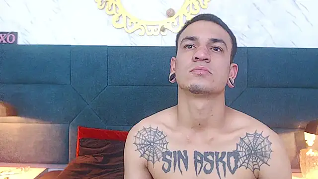 salome daniel online show from 10/24/25, 07:43