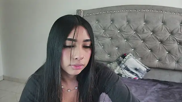 Nesuko kamado  online show from 12/22/25, 04:59