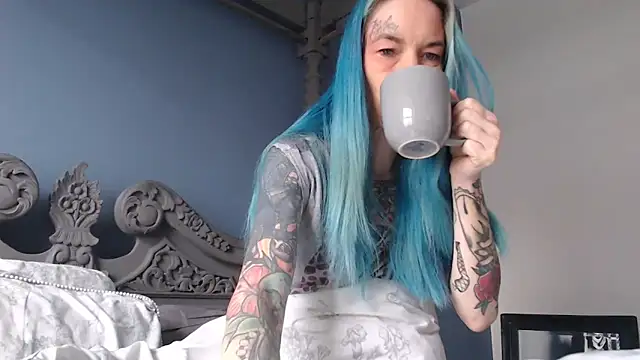 Snapshot of RavenryderUK chatting on 01/08/25, 10:37 RavenryderUK online show from 01/08/25, 10:37