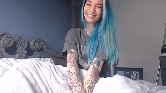 Snapshot of RavenryderUK chatting on 01/09/25, 12:41 RavenryderUK online show from 01/09/25, 12:41