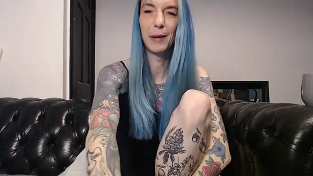 Snapshot of RavenryderUK chatting on 01/20/25, 09:32 RavenryderUK online show from 01/20/25, 09:32