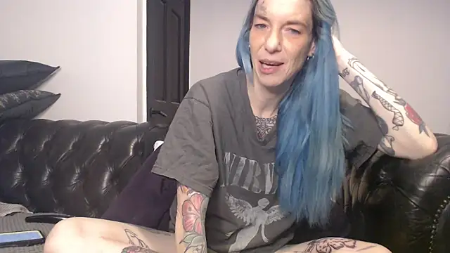 Snapshot of RavenryderUK chatting on 02/11/25, 09:56 RavenryderUK online show from 02/11/25, 09:56