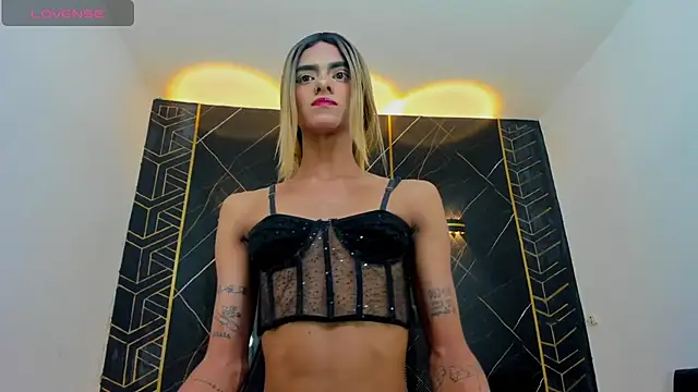 Snapshot of Isabella_stanford2 chatting on 01/13/25, 04:28 Isabella stanford2 online show from 01/13/25, 04:28