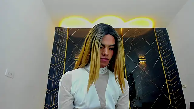 Snapshot of Isabella_stanford2 chatting on 02/26/25, 11:37 Isabella stanford2 online show from 02/26/25, 11:37