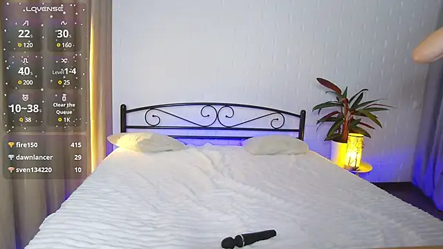 Snapshot of _RiverLov chatting on 02/09/25, 12:28 RiverLov online show from 02/09/25, 12:28