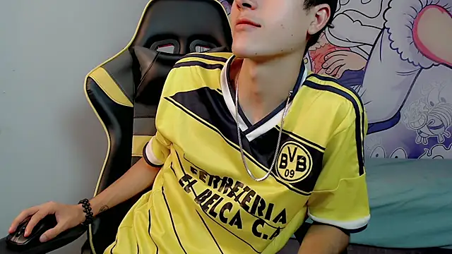 Snapshot of johnny_cagee chatting on 02/08/25, 06:54 johnny cagee online show from 02/08/25, 06:54