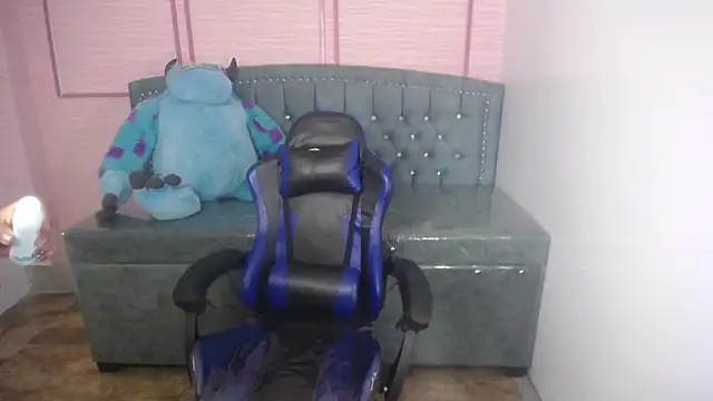 stephania t online show from 03/08/25, 01:57