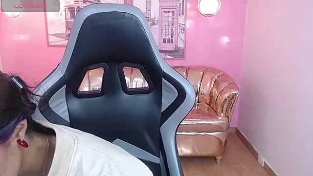 stephania t online show from 12/04/25, 12:47