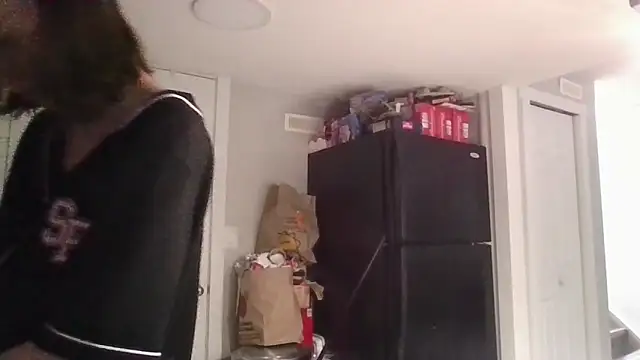 TheSexiest2025 online show from 02/12/25, 06:09