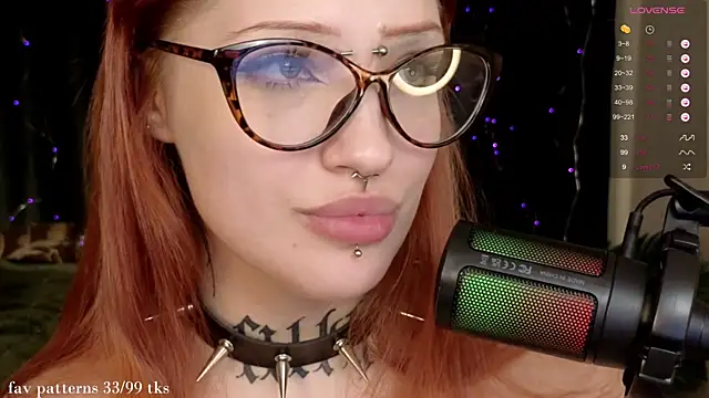 Snapshot of violetviolator chatting on 12/23/24, 04:28 violetviolator online show from 12/23/24, 04:28