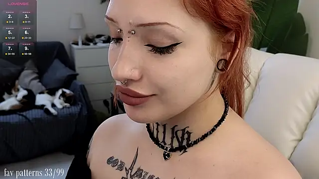 Snapshot of violetviolator chatting on 03/20/25, 06:08 violetviolator online show from 03/20/25, 06:08