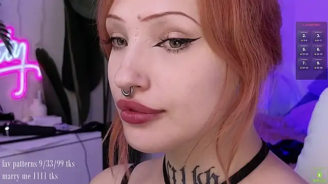 Snapshot of violetviolator chatting on 10/11/25, 06:23 violetviolator online show from 10/11/25, 06:23