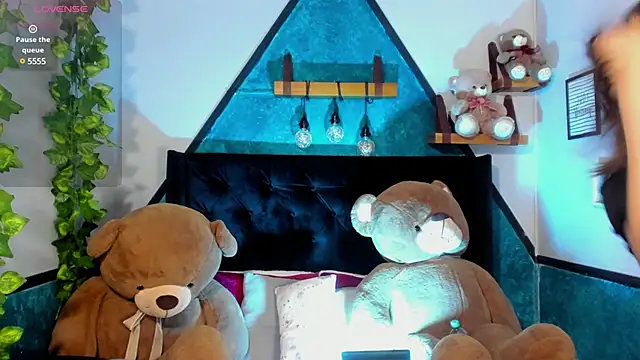  Sophie  miller online show from 02/13/25, 08:13