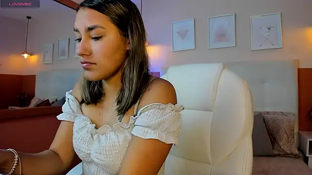  Sophie  miller online show from 04/11/26, 04:00