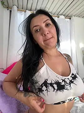 juliamond online show from 03/07/25, 09:27