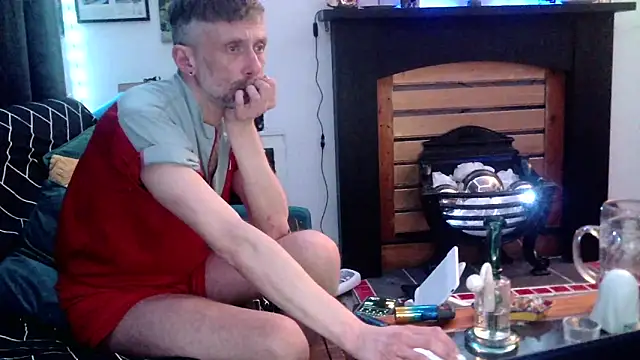 Snapshot of unclestefansdick chatting on 02/21/25, 01:22 unclestefansdick online show from 02/21/25, 01:22