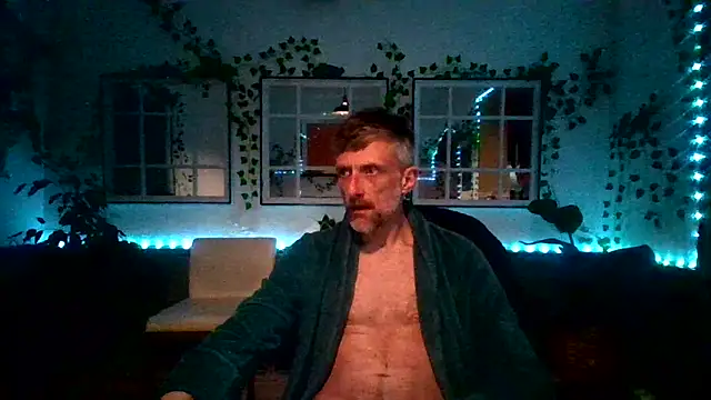 Snapshot of unclestefansdick chatting on 03/06/25, 02:30 unclestefansdick online show from 03/06/25, 02:30