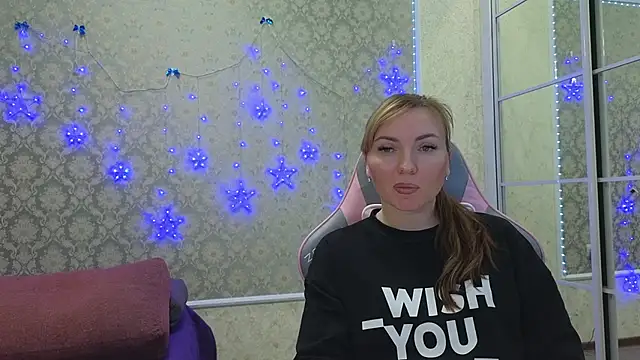 -DIVORA- online show from 02/21/25, 06:59