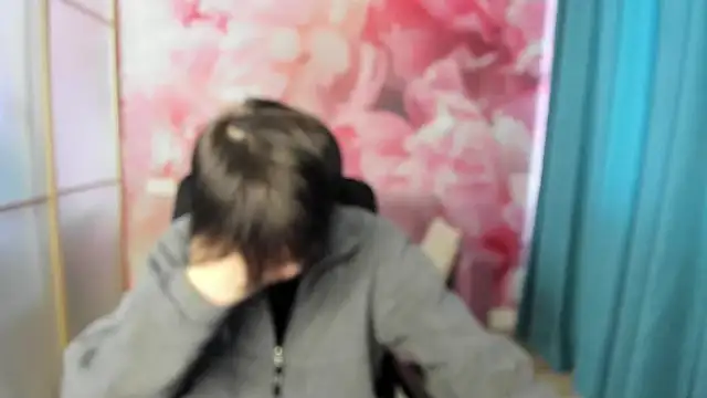 EmiliaYours online show from 12/20/24, 12:38