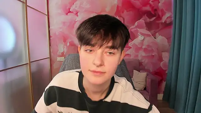 EmiliaYours online show from 12/27/24, 09:50