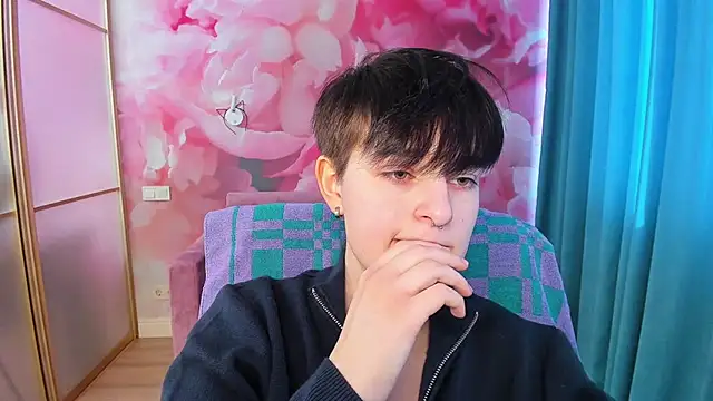 EmiliaYours online show from 01/12/25, 10:23