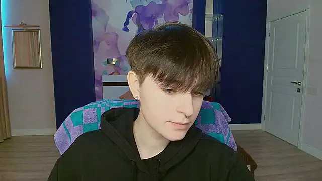 EmiliaYours online show from 01/13/25, 12:56