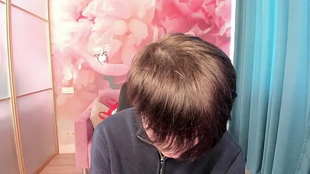 EmiliaYours online show from 01/17/25, 01:03