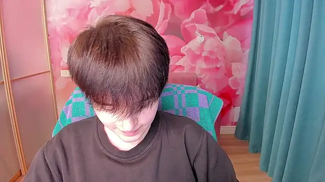 EmiliaYours online show from 01/24/25, 01:14