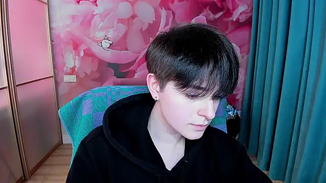 EmiliaYours online show from 01/31/25, 04:06