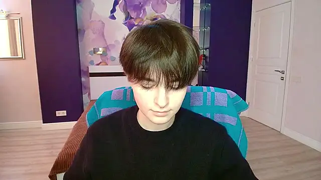 EmiliaYours online show from 02/18/25, 01:33