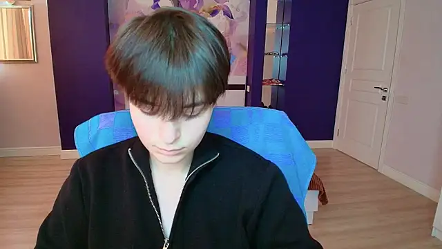 EmiliaYours online show from 03/21/25, 02:40