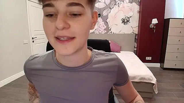 EmiliaYours online show from 09/22/25, 03:03