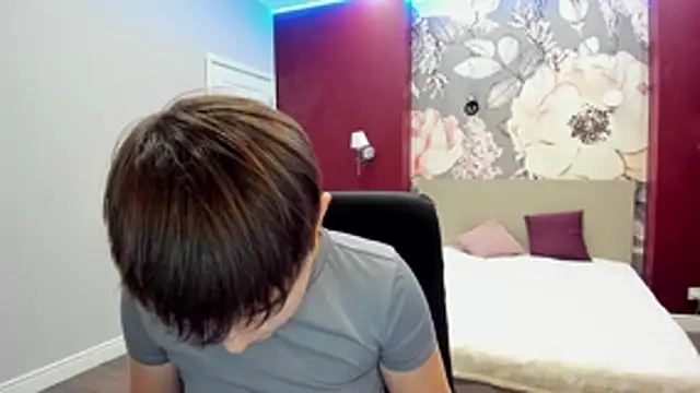 EmiliaYours online show from 10/24/25, 01:40