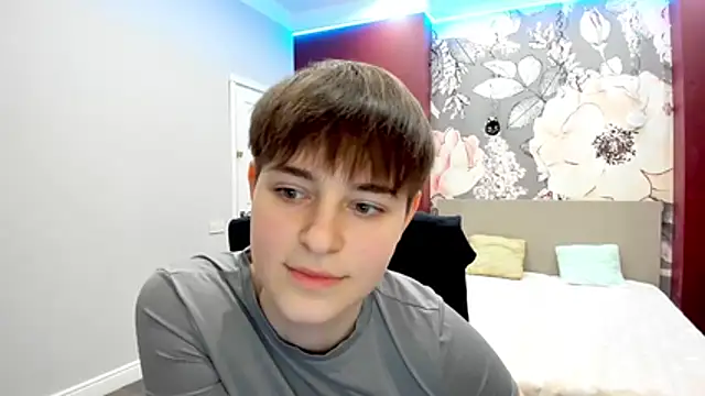 EmiliaYours online show from 02/16/26, 03:30