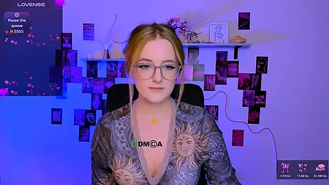 luna berryy online show from 02/25/26, 09:35