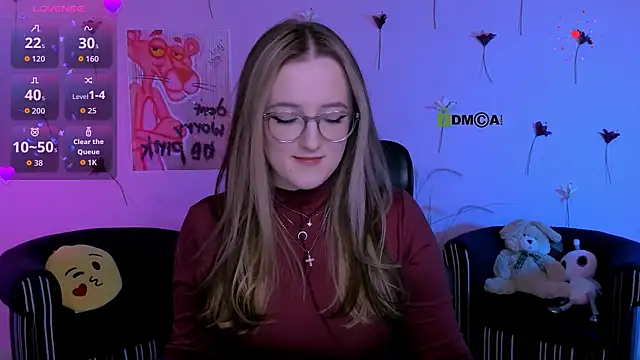 luna berryy online show from 04/28/26, 07:41