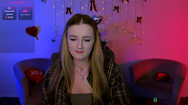 luna berryy online show from 05/12/26, 07:11