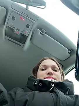 Snapshot of KitteCat chatting on 12/19/24, 08:23 KitteCat online show from 12/19/24, 08:23