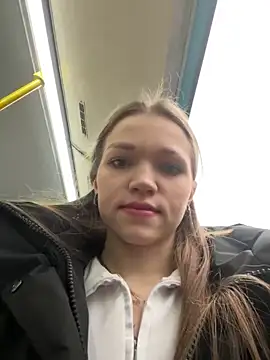 Snapshot of KitteCat chatting on 12/26/24, 08:39 KitteCat online show from 12/26/24, 08:39