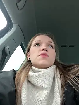 Snapshot of KitteCat chatting on 01/02/25, 08:06 KitteCat online show from 01/02/25, 08:06