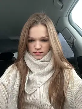 Snapshot of KitteCat chatting on 01/03/25, 08:21 KitteCat online show from 01/03/25, 08:21