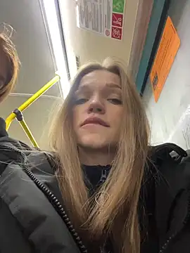 Snapshot of KitteCat chatting on 01/08/25, 02:35 KitteCat online show from 01/08/25, 02:35