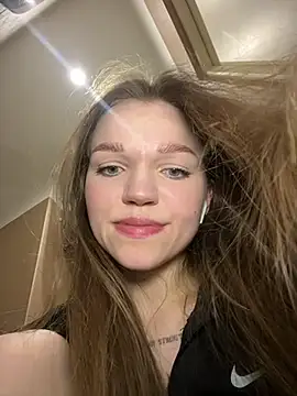 Snapshot of KitteCat chatting on 01/12/25, 03:25 KitteCat online show from 01/12/25, 03:25