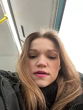 Snapshot of KitteCat chatting on 02/11/25, 09:20 KitteCat online show from 02/11/25, 09:20