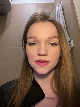 Snapshot of KitteCat chatting on 02/11/25, 12:27 KitteCat online show from 02/11/25, 12:27