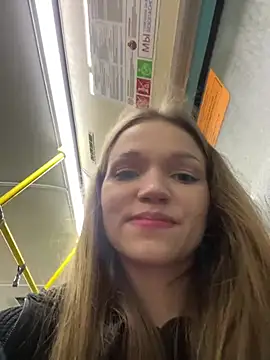 Snapshot of KitteCat chatting on 02/11/25, 06:33 KitteCat online show from 02/11/25, 06:33