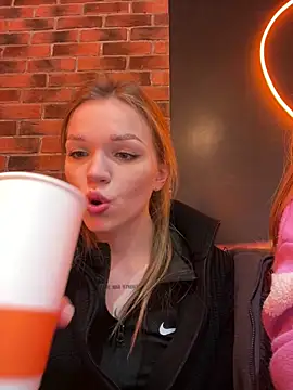 Snapshot of KitteCat chatting on 02/15/25, 04:23 KitteCat online show from 02/15/25, 04:23