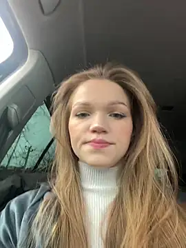 Snapshot of KitteCat chatting on 03/01/25, 09:29 KitteCat online show from 03/01/25, 09:29